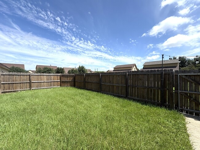 Building Photo - 3353 Keefer Loop