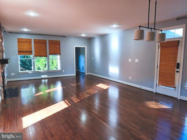 Building Photo - 42274 Winter Haven Dr