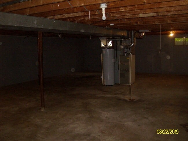 Primary Photo - 3 bd-1 1/2 bath