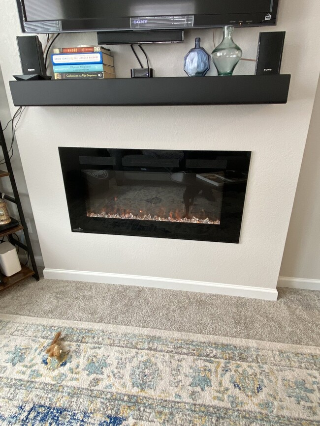 Building Photo - 3 bedroom Wolf Ranch Townhome - Laurel Mou...