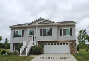 Building Photo - 1029 Manitou Trail