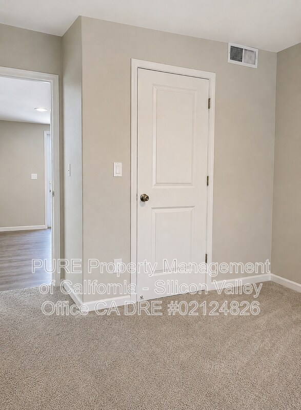 Building Photo - 40469 Shaw Ct