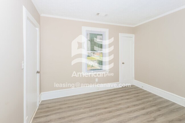 Building Photo - 1385 Patterson St