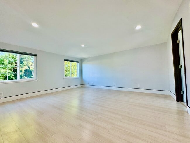 Building Photo - 3104 Linkfield Way