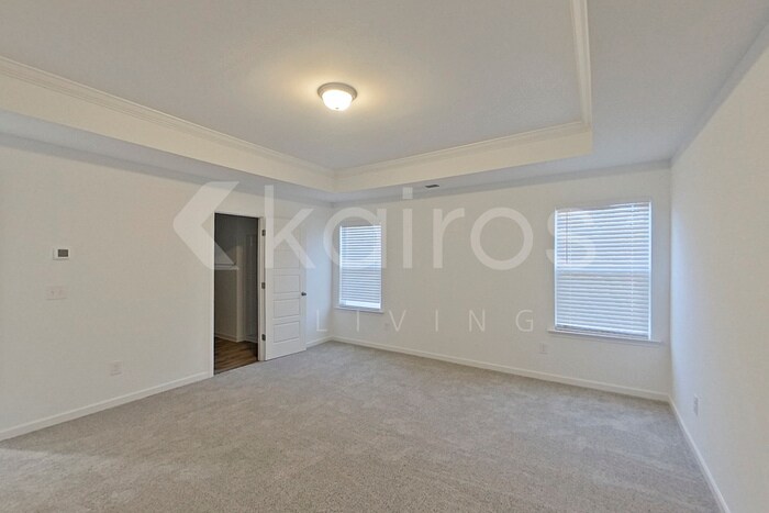 Building Photo - 118 English Oak Ln