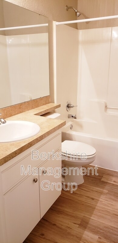 Building Photo - 1122 Pogonia Dr