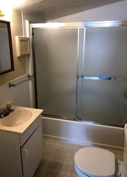 Building Photo - 802 10th Ave