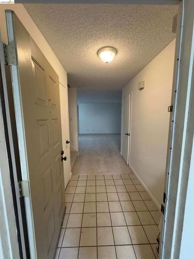 Building Photo - 3152 Heather Ridge Dr
