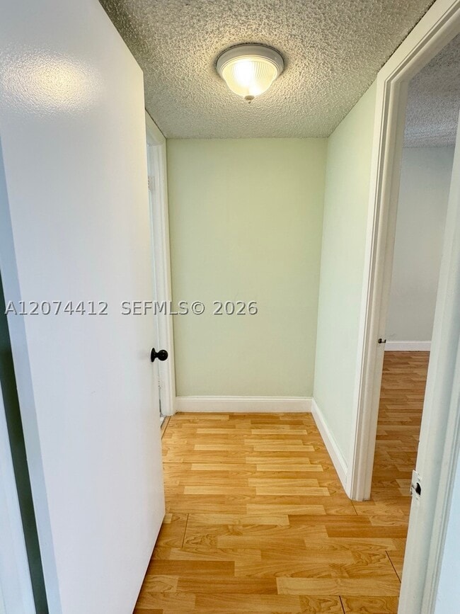 Building Photo - 8120 Geneva Ct