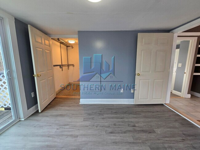 Building Photo - 392 Roosevelt Trail