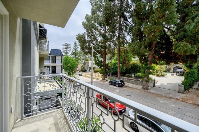 Building Photo - 11023 Fruitland Dr