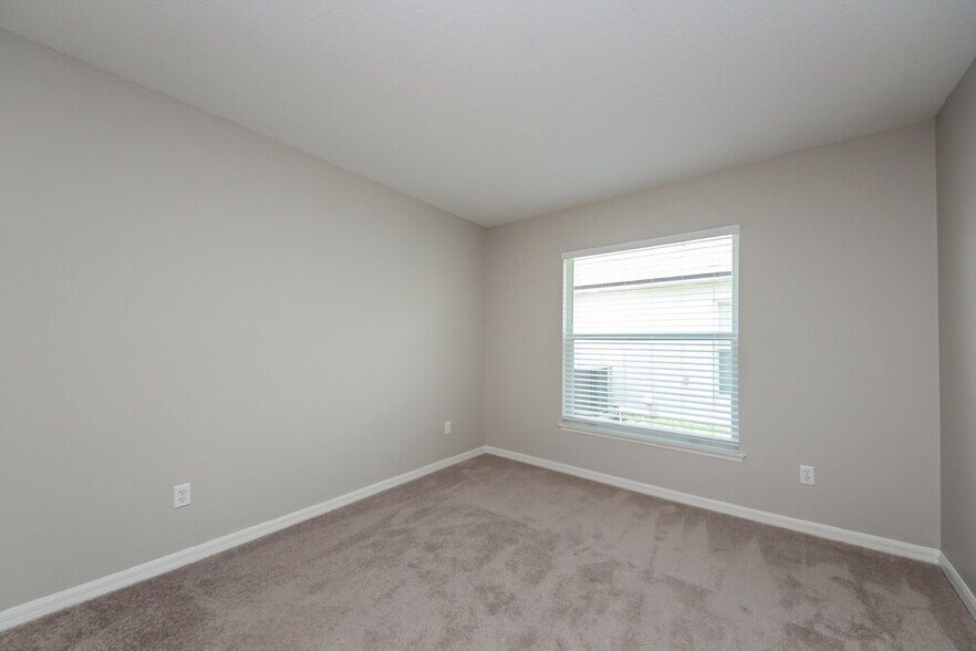 Building Photo - 4017 Coralbrooke Grove