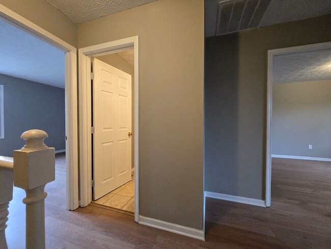 Building Photo - 3 Bedroom, 2.5 Bath Townhouse in Beavercreek!