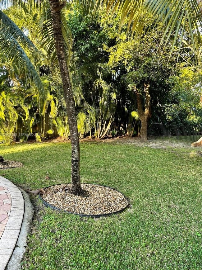 Building Photo - 2160 SW 16th Ave