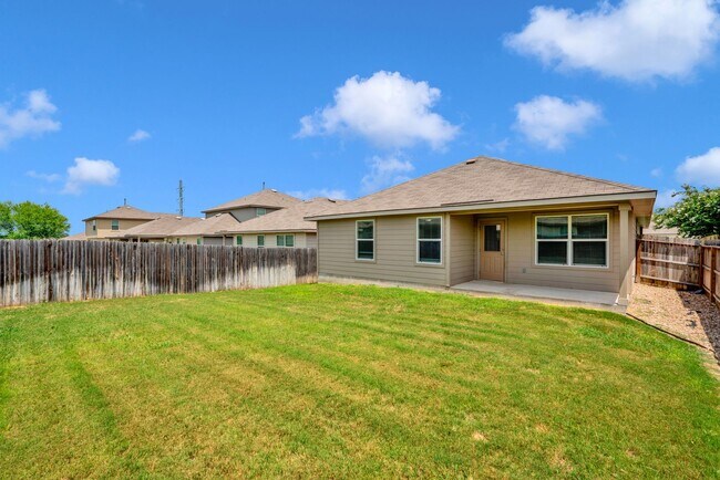 Building Photo - Charming 4-Bedroom Home in Redbird Ranch – Resort-Style Amenities & Prime Location!