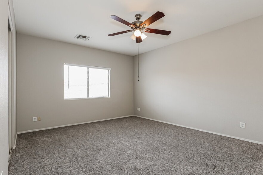Building Photo - 6622 W Riva Rd