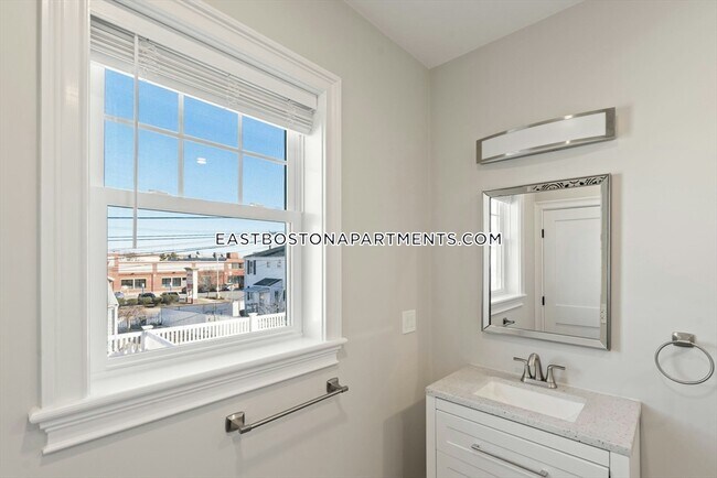 Building Photo - 120 St Andrew Rd