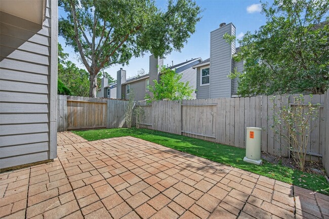 Building Photo - 54 Marble Rock Pl