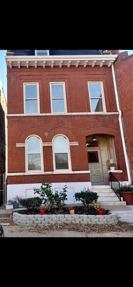 Building Photo - 1936 Arsenal St