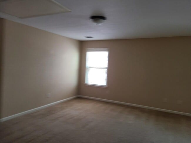 Building Photo - 7327 San Vista Dr