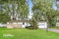 Building Photo - 505 Vista Dr