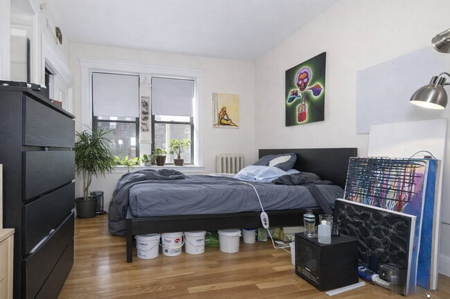 Building Photo - 76 Quint Ave