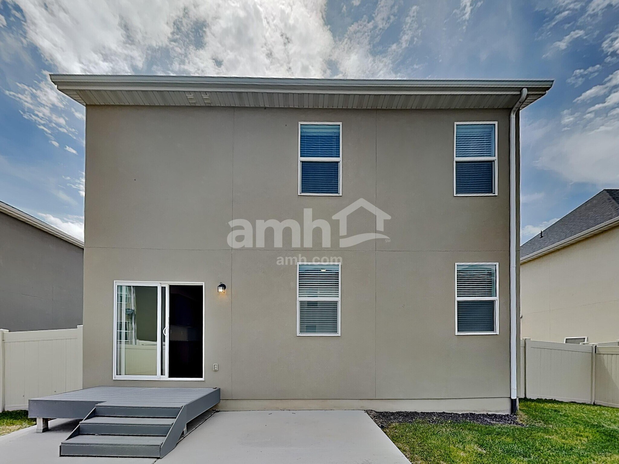 Building Photo - 2349 Frontier St