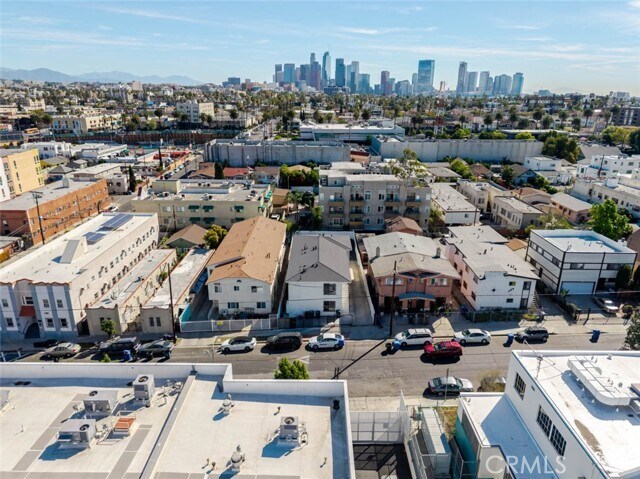 Building Photo - 1116 S Berendo St