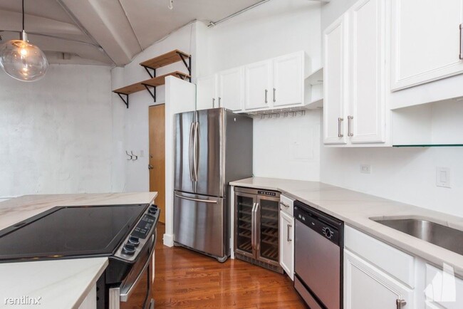 Building Photo - 2 br, 1 bath Condo - 801 S Wells St