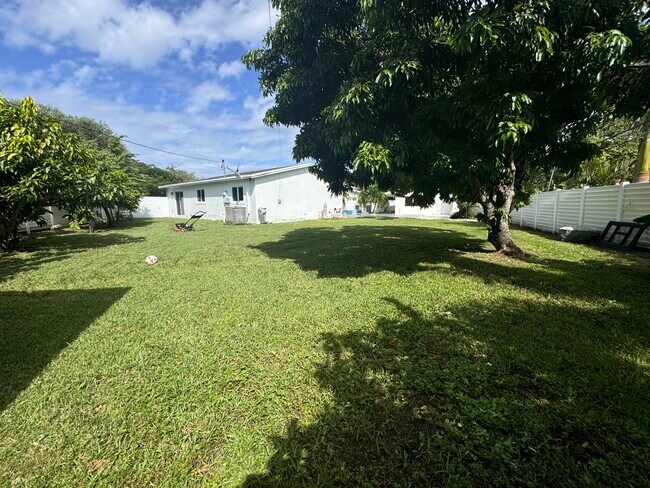 Building Photo - 19715 SW 99th Pl