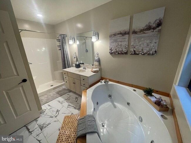 Building Photo - 2315 Lookout Rd