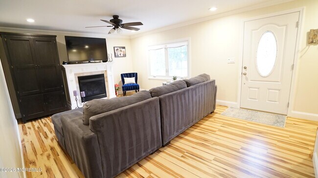 Building Photo - 65 Hurleys Ln