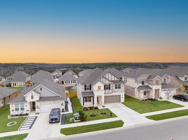 Building Photo - 2117 Prairie Oaks Dr