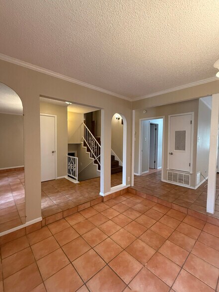 Building Photo - 5706 Gomer Pyle Dr