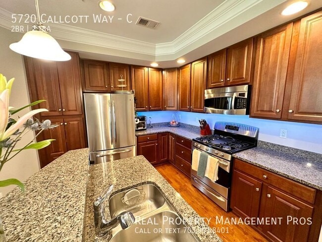 Building Photo - 5720 Callcott Way