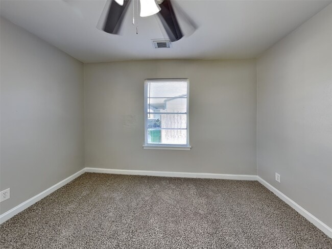 Building Photo - 3808 Washington St