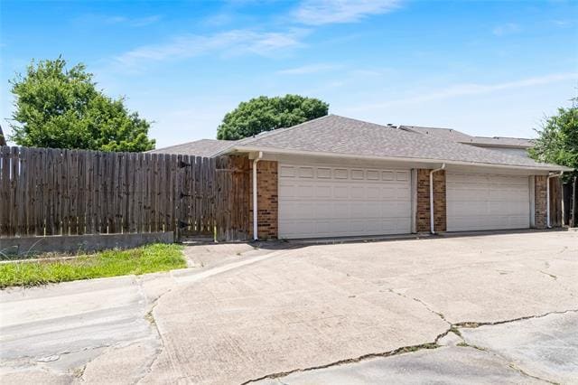 Building Photo - 2800 Shady Grove Dr