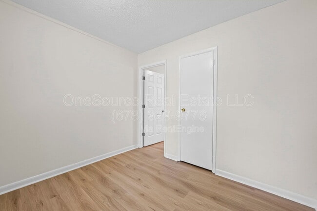 Building Photo - 4410 Carrollwood Dr