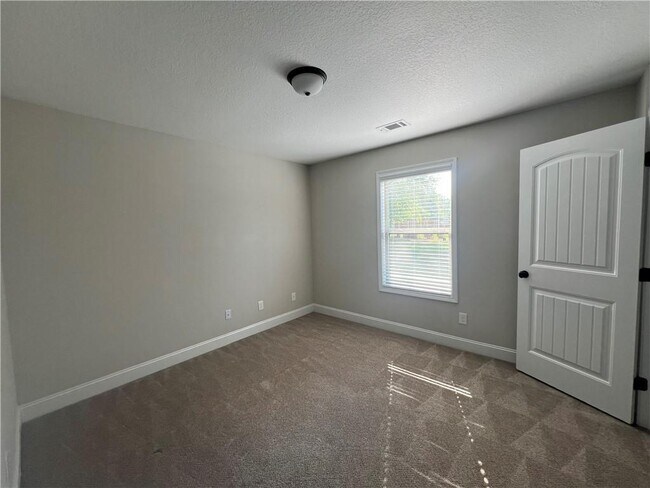 Building Photo - 707 River Mist Cir