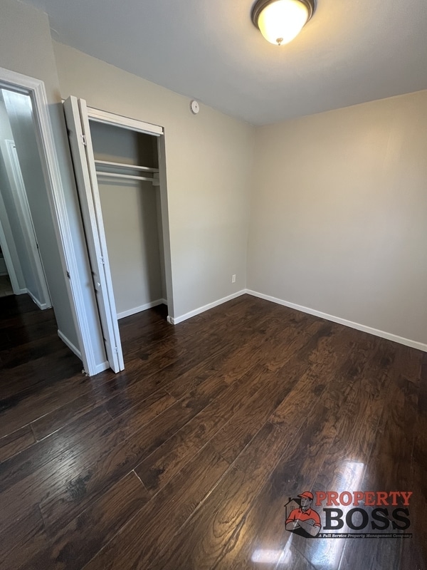 Building Photo - 4232 20th Pl