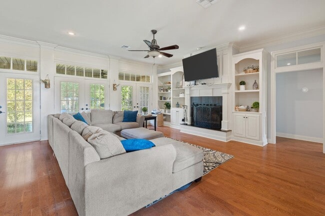 Building Photo - 4108 Linda Ln