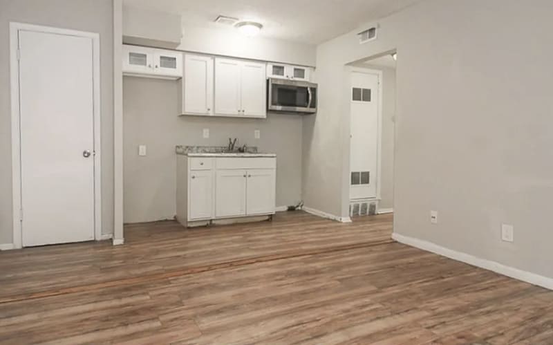 Building Photo - 14918 Milverton Rd