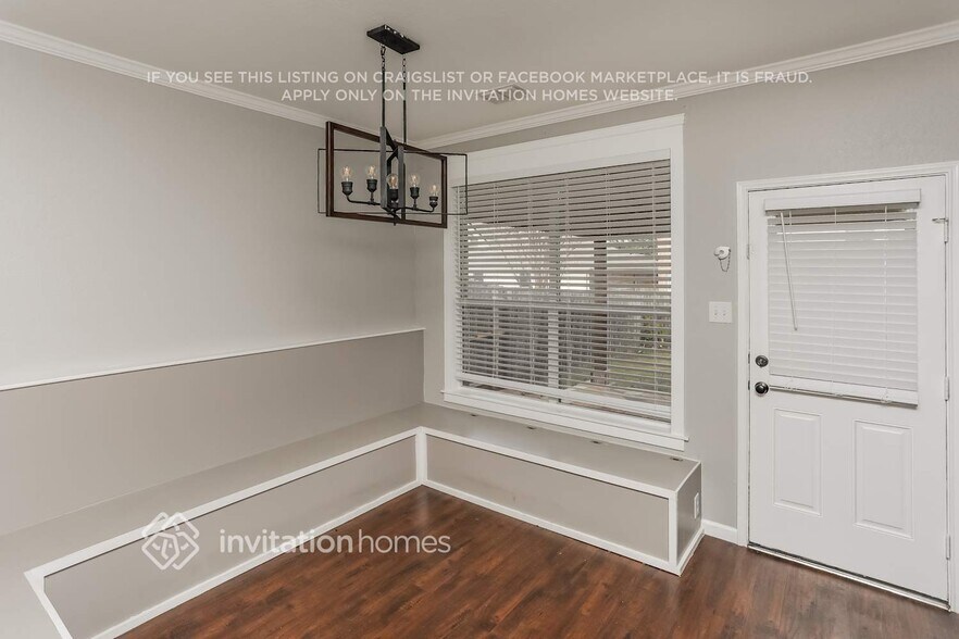 Building Photo - 2725 Mountain Lion Dr