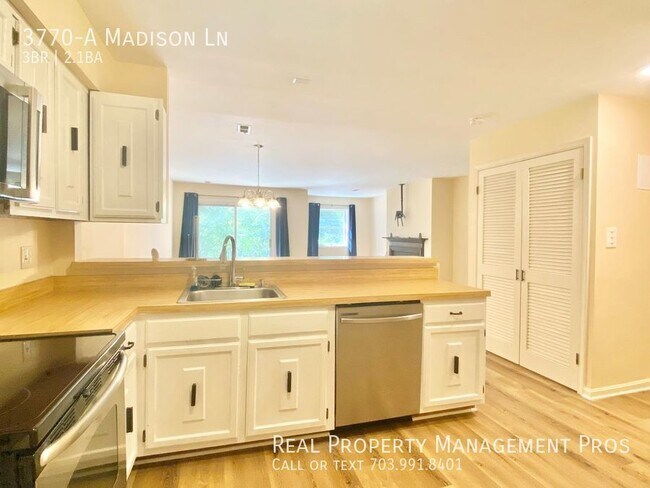 Building Photo - 3770-A Madison Ln-