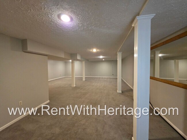 Building Photo - WOW! Fantastic 4Bedroom/ 2 Bath Ranch With All The Upgrades / Great Location / Popular Alexander ...