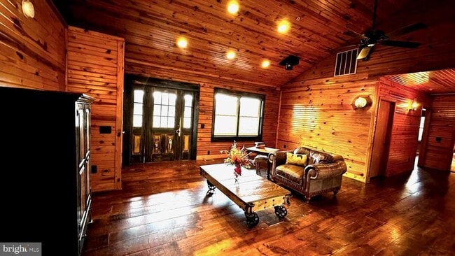 Building Photo - 18304 Hawkins Rd