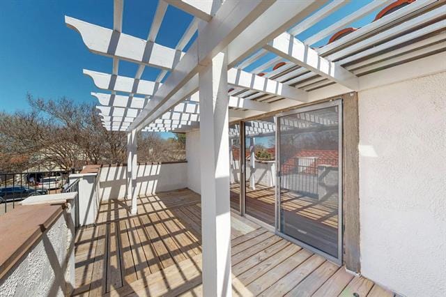 Building Photo - 3103 Lakeside Dr