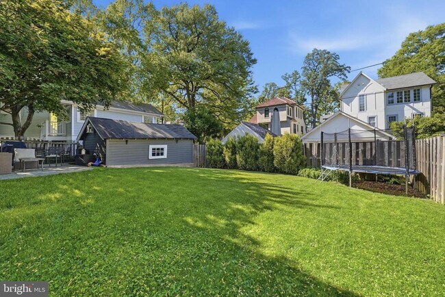 Building Photo - 3357 Stuyvesant Pl NW