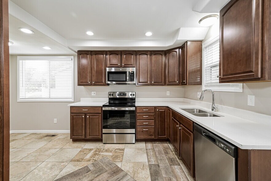 Building Photo - 3501 S Richfield Cir