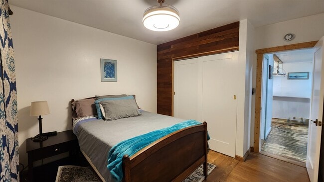 Building Photo - 122 Bear Cove
